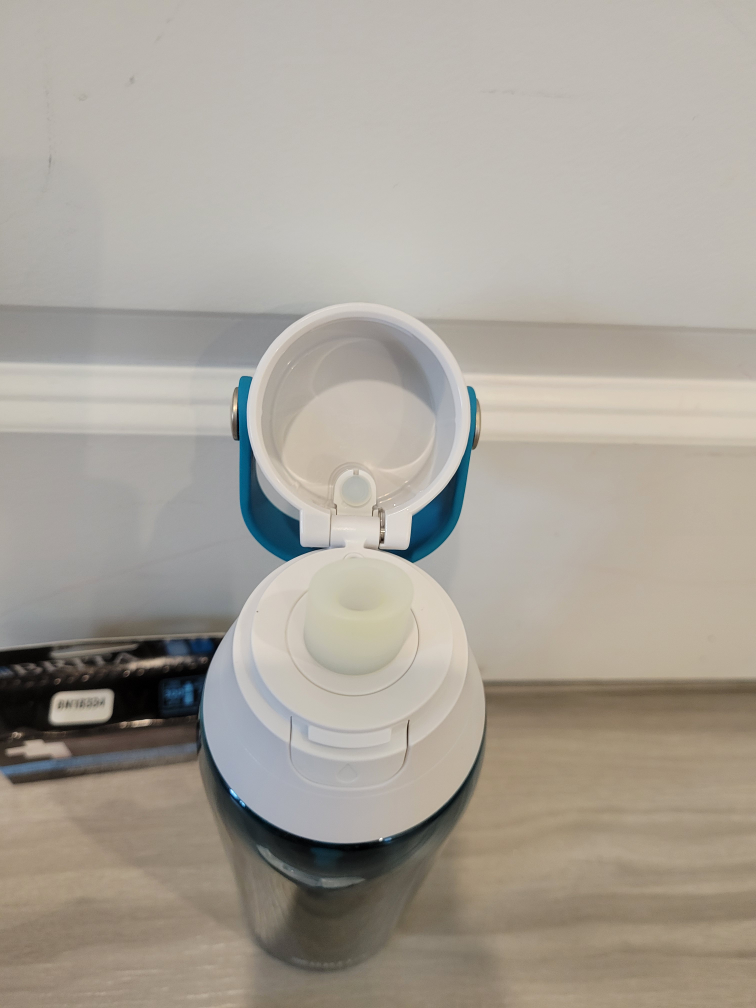 🥕 Brita Filter Water Bottles with 1 Brand New Filters image indicator(9)