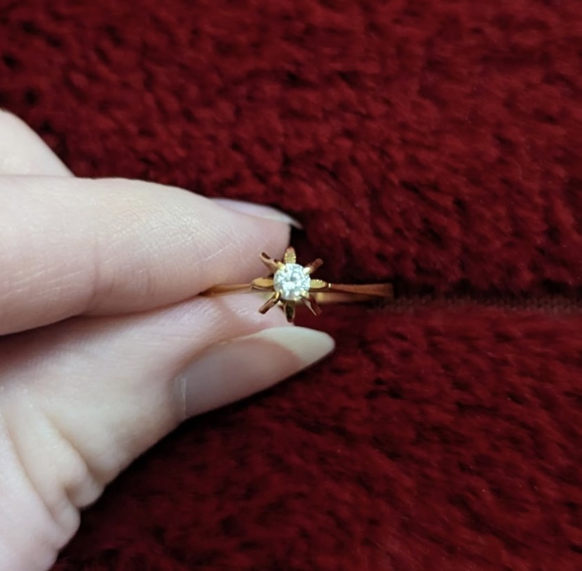 18k Diamond Ring thumbnail