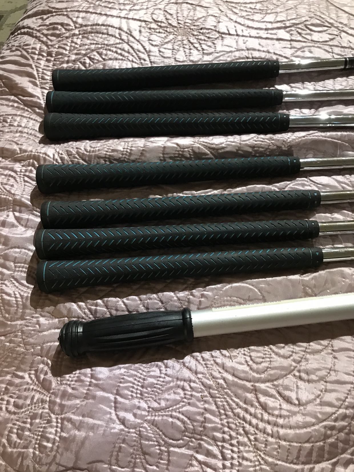 🥕Golf bag and clubs. Right handed image indicator(3)