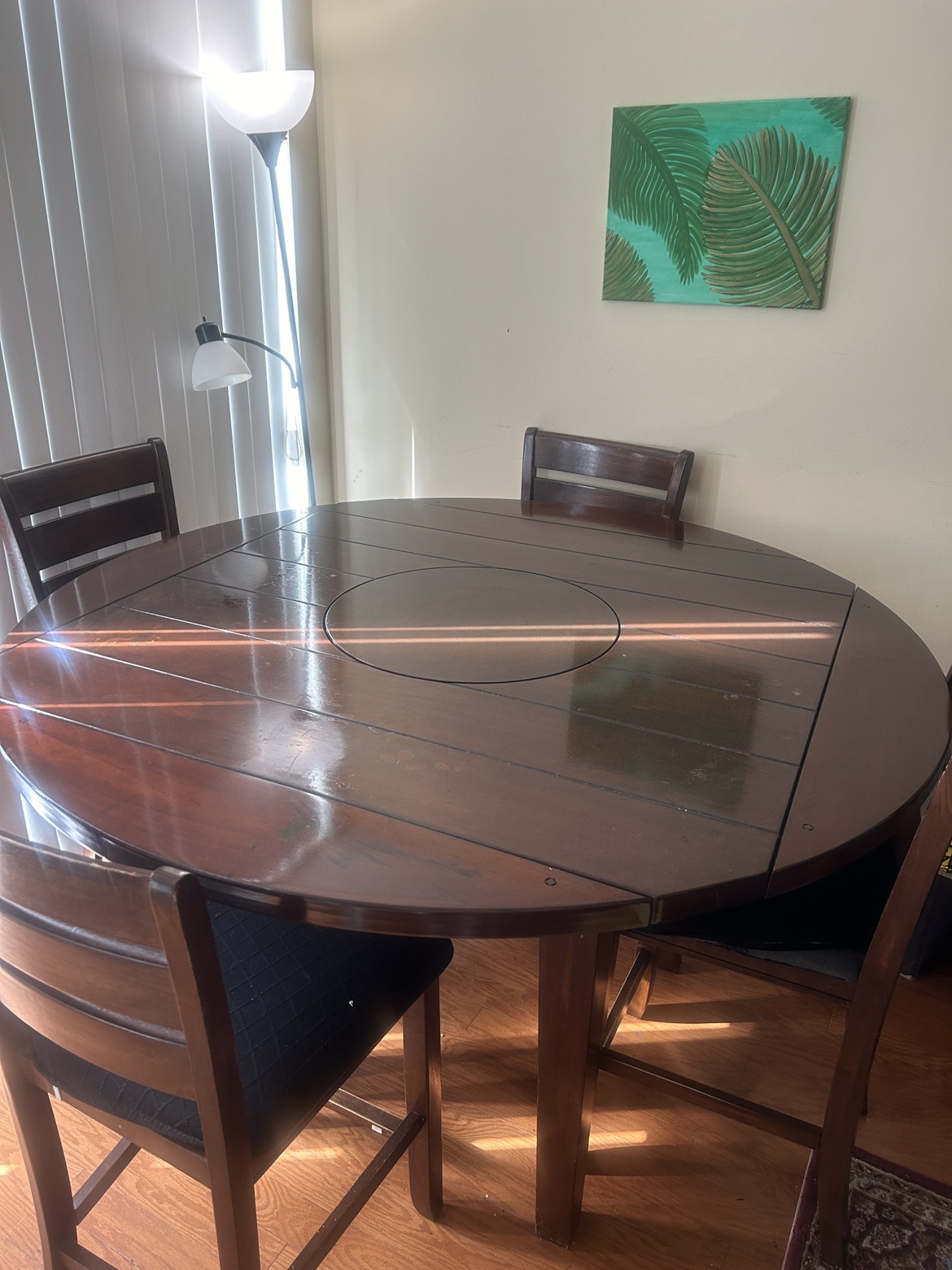 Dining Table & Chairs - photo 2