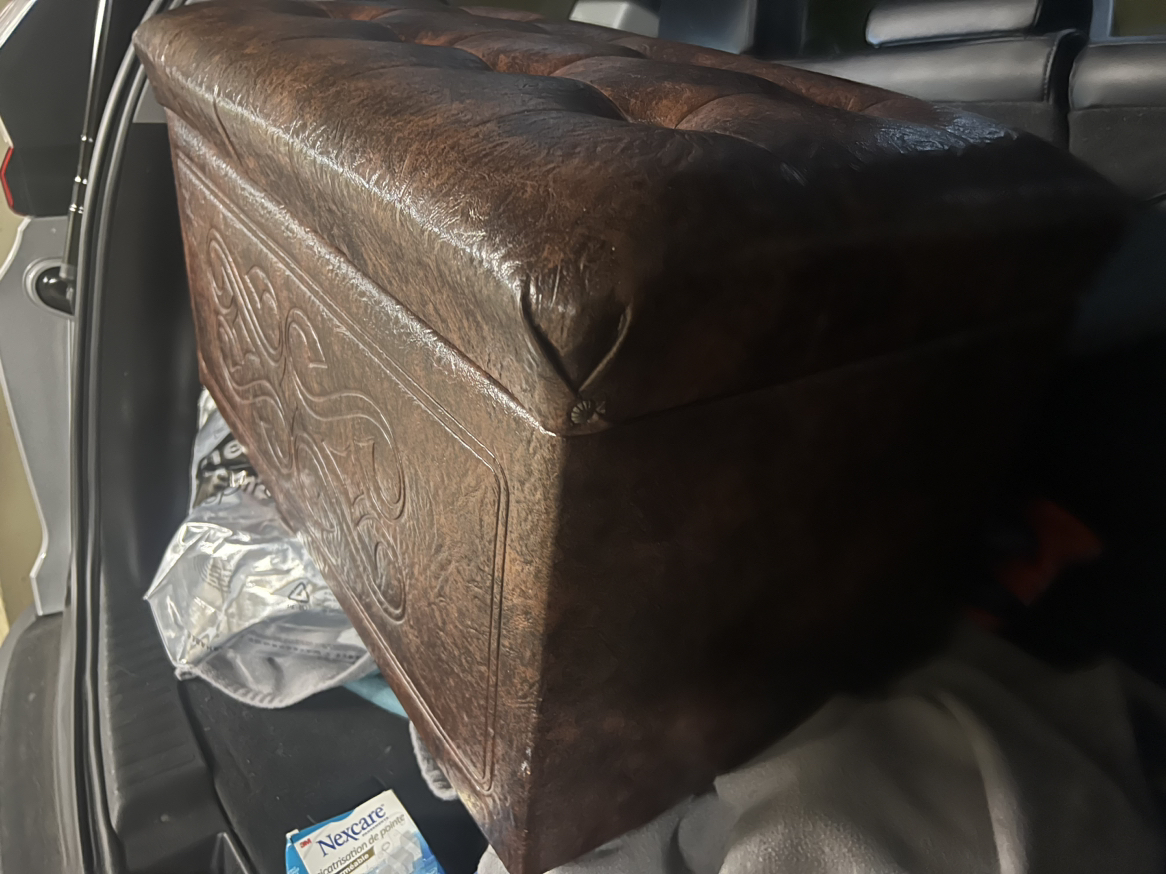 Vintage ottoman