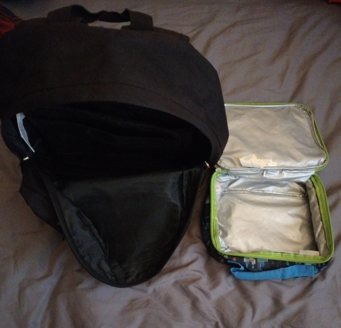 School Backpack with Lunch Bag image indicator(2)