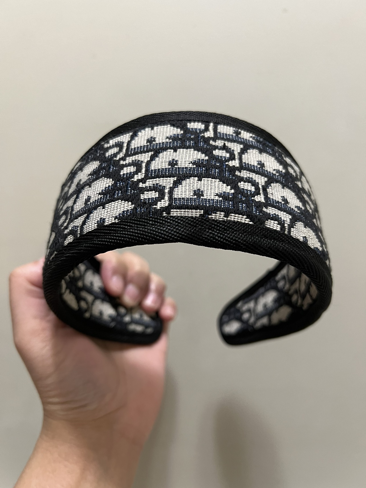Headband thumbnail