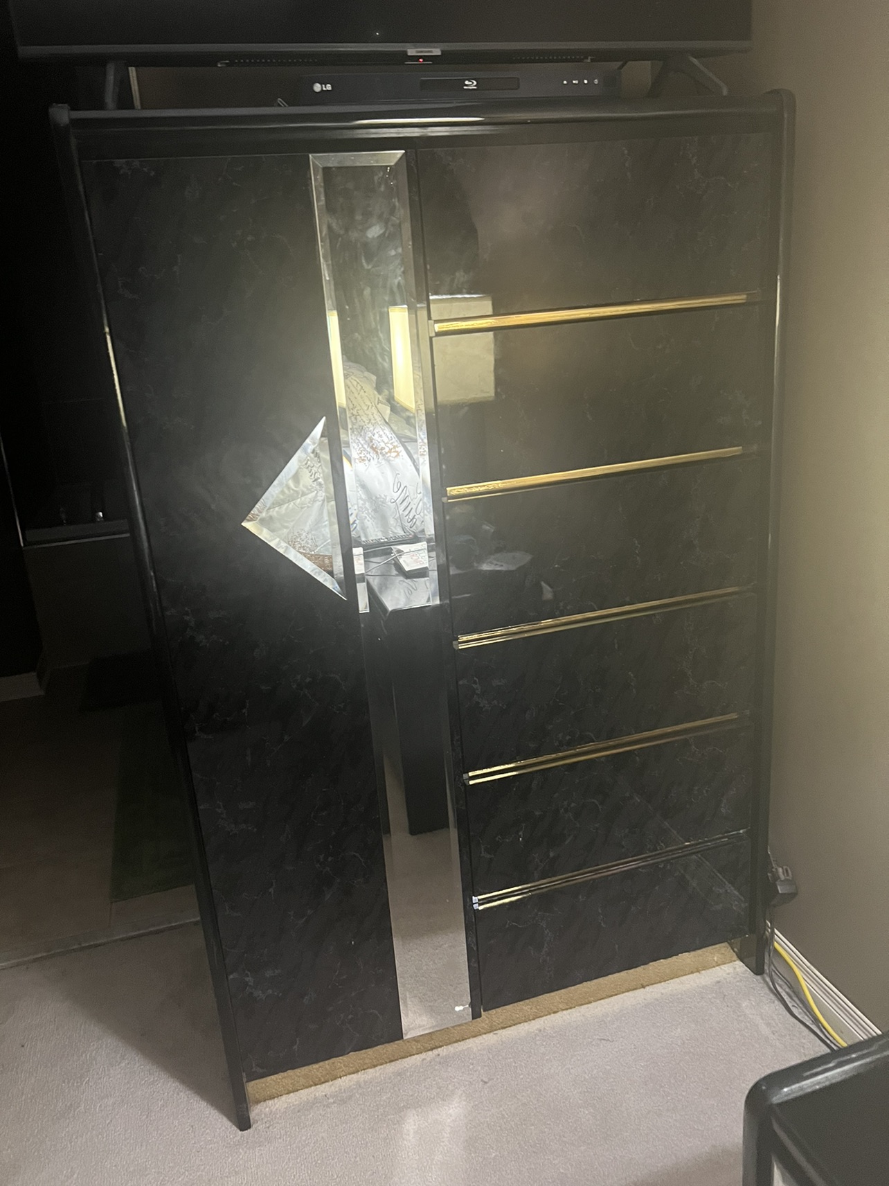 Moving Sale-Chest of Drawers, Dresser & 2 nightstands