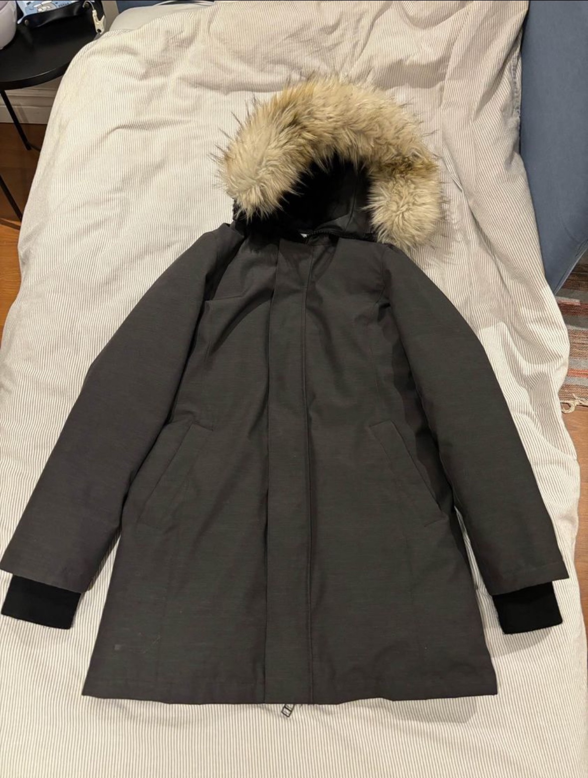 Tna winter jacket Size L