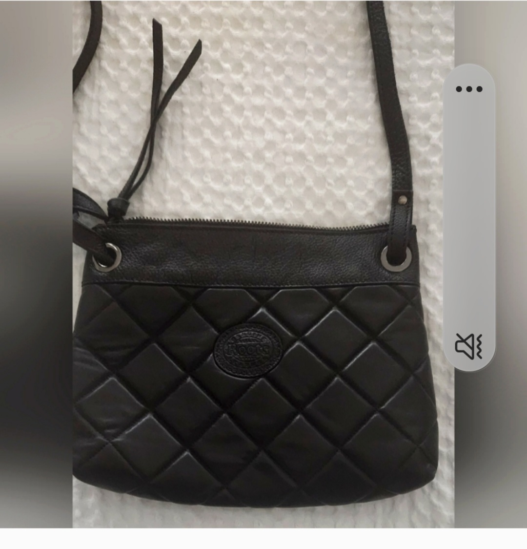 Roots All Leather Purse - photo 3