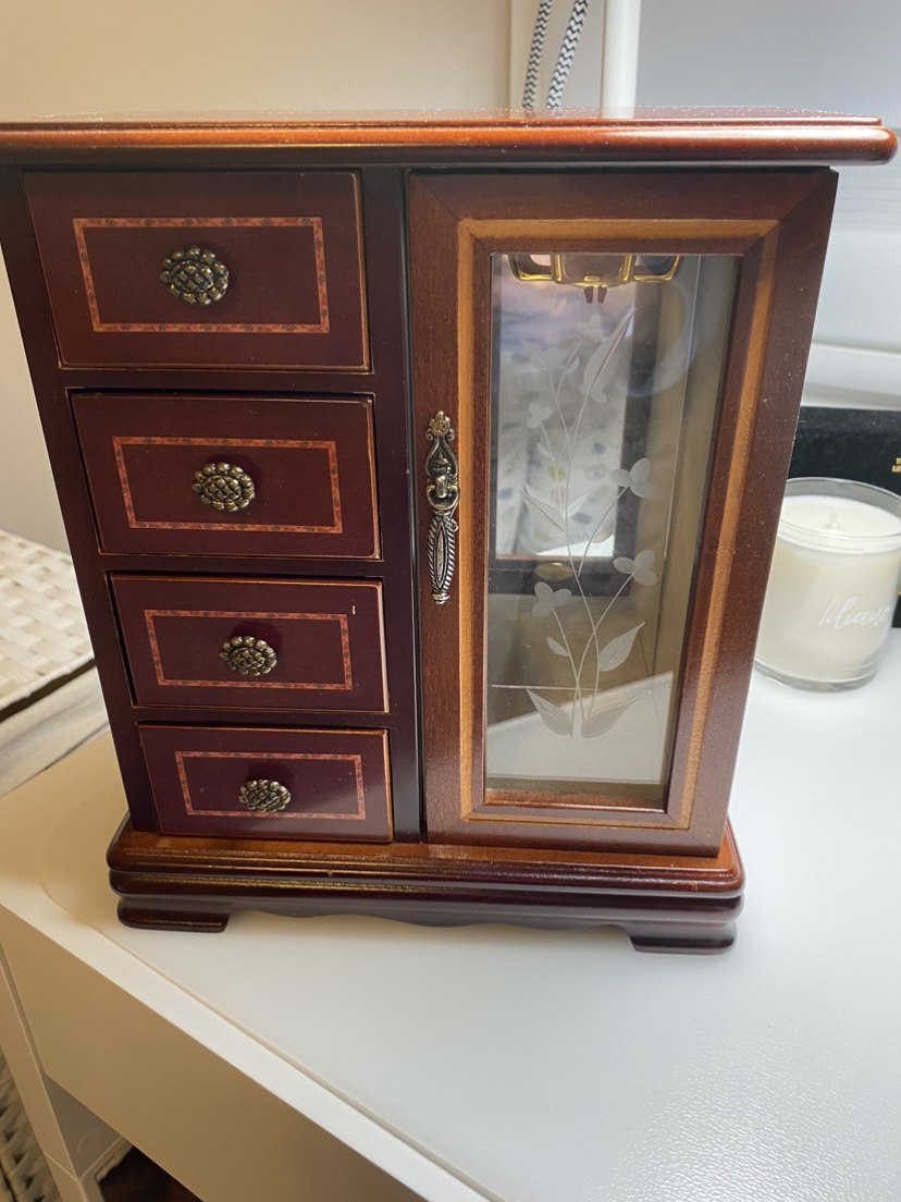 Jewelry box thumbnail