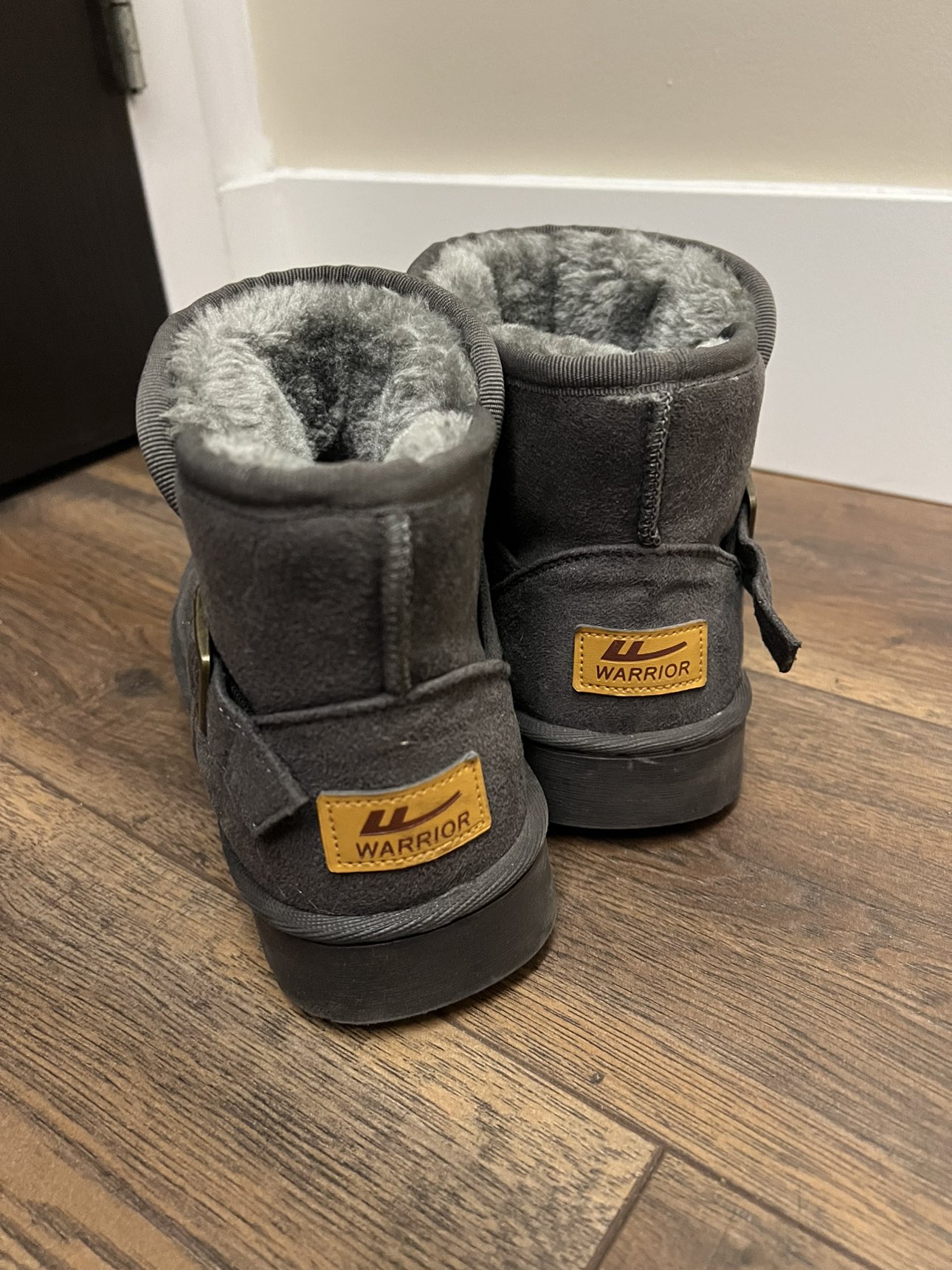 Ugg style winter boots size 9 - photo 2