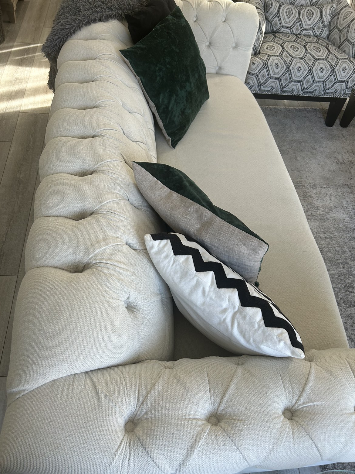 sofa - photo 3