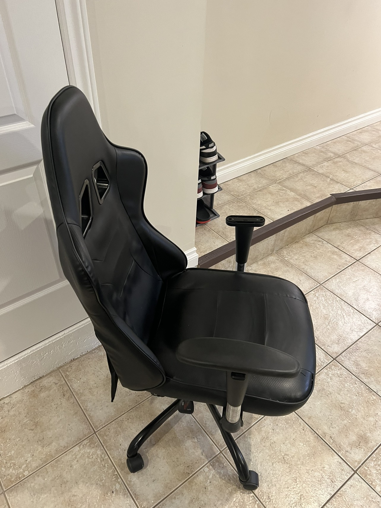 Gaming chair - photo 2