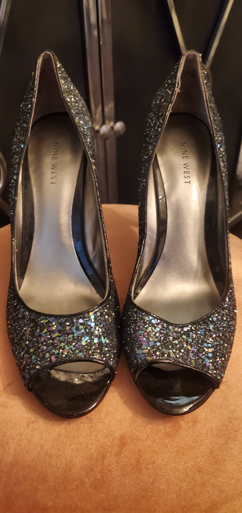 Open toe Sparkly pumps image indicator(4)