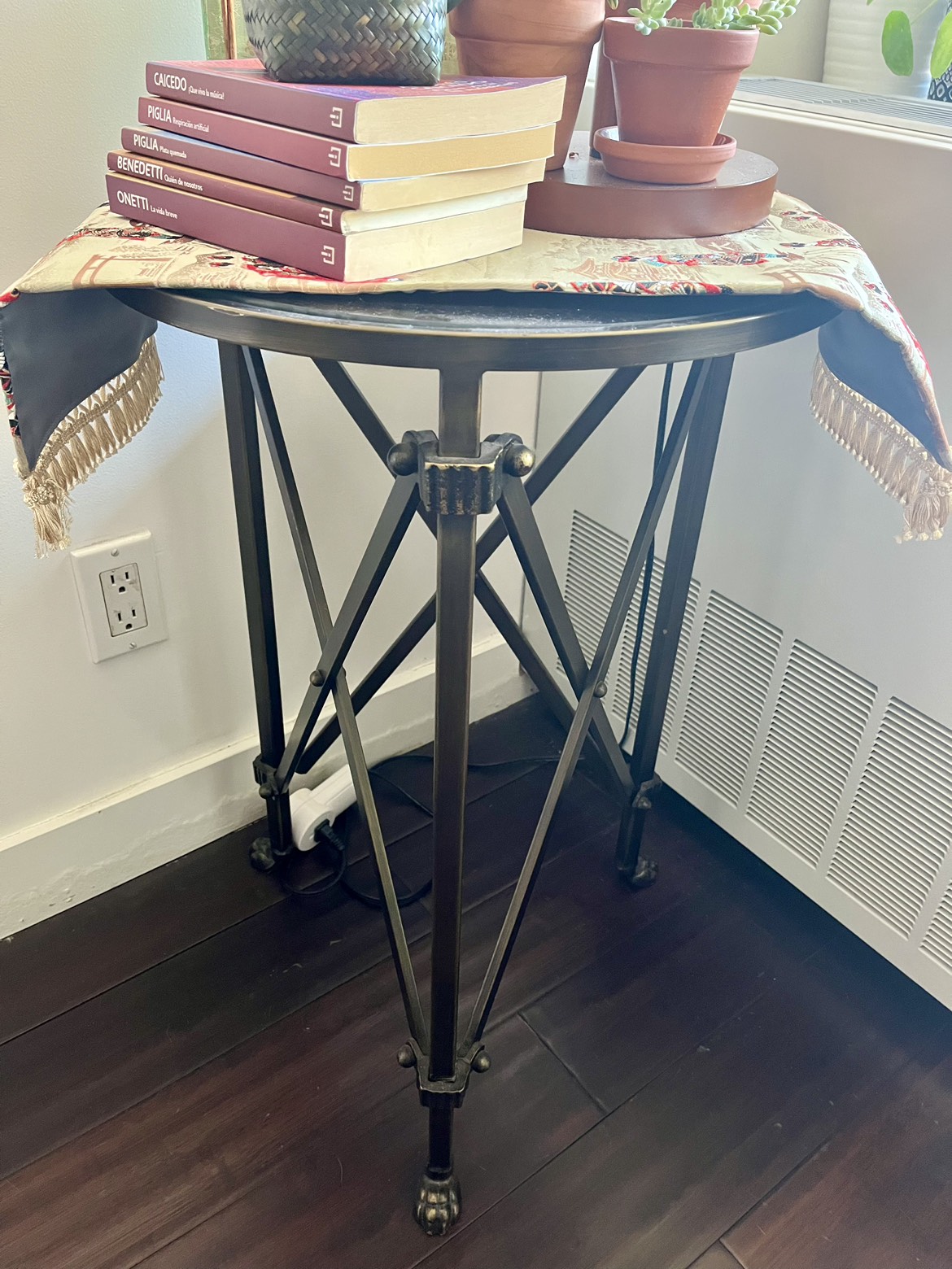 Brass and glass accent side table - photo 2