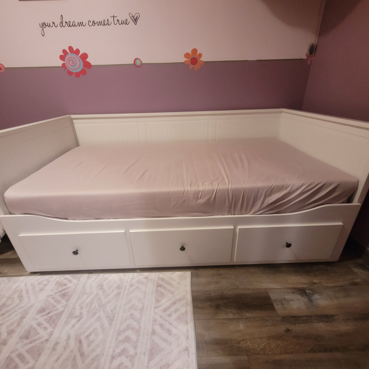 ikea daybed