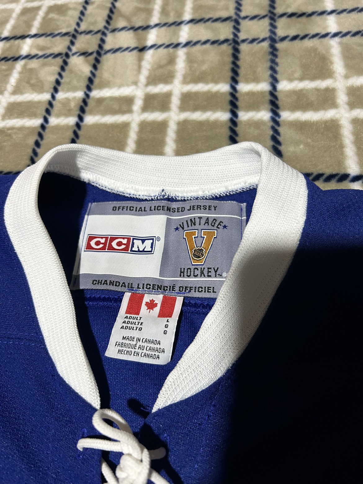 Toronto Maple leafs  CCM Hockey Jersey, vintage hockey. image indicator(3)