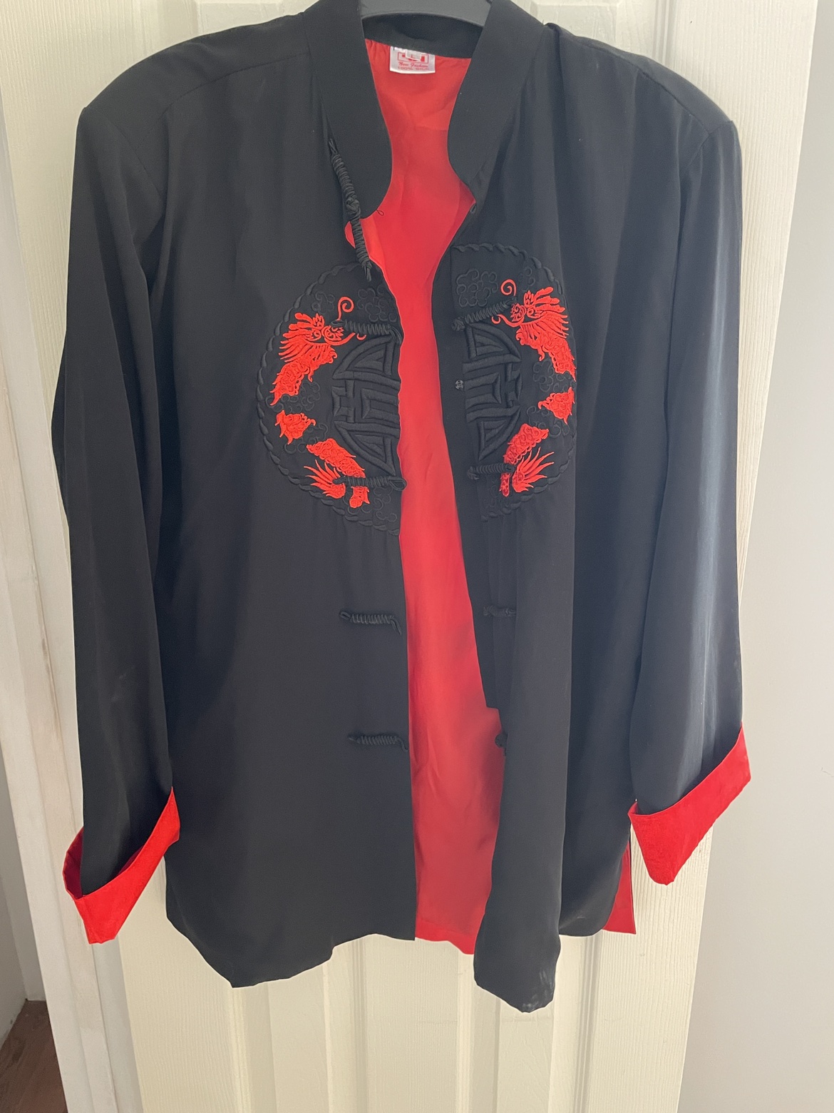 Chinese 💯 % Silk blazer/jacket (sz: L) - embroidered dragon thumbnail