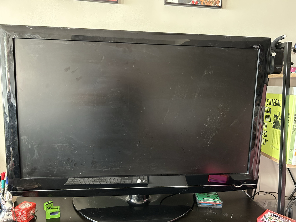 42 inch LG tv - photo 2