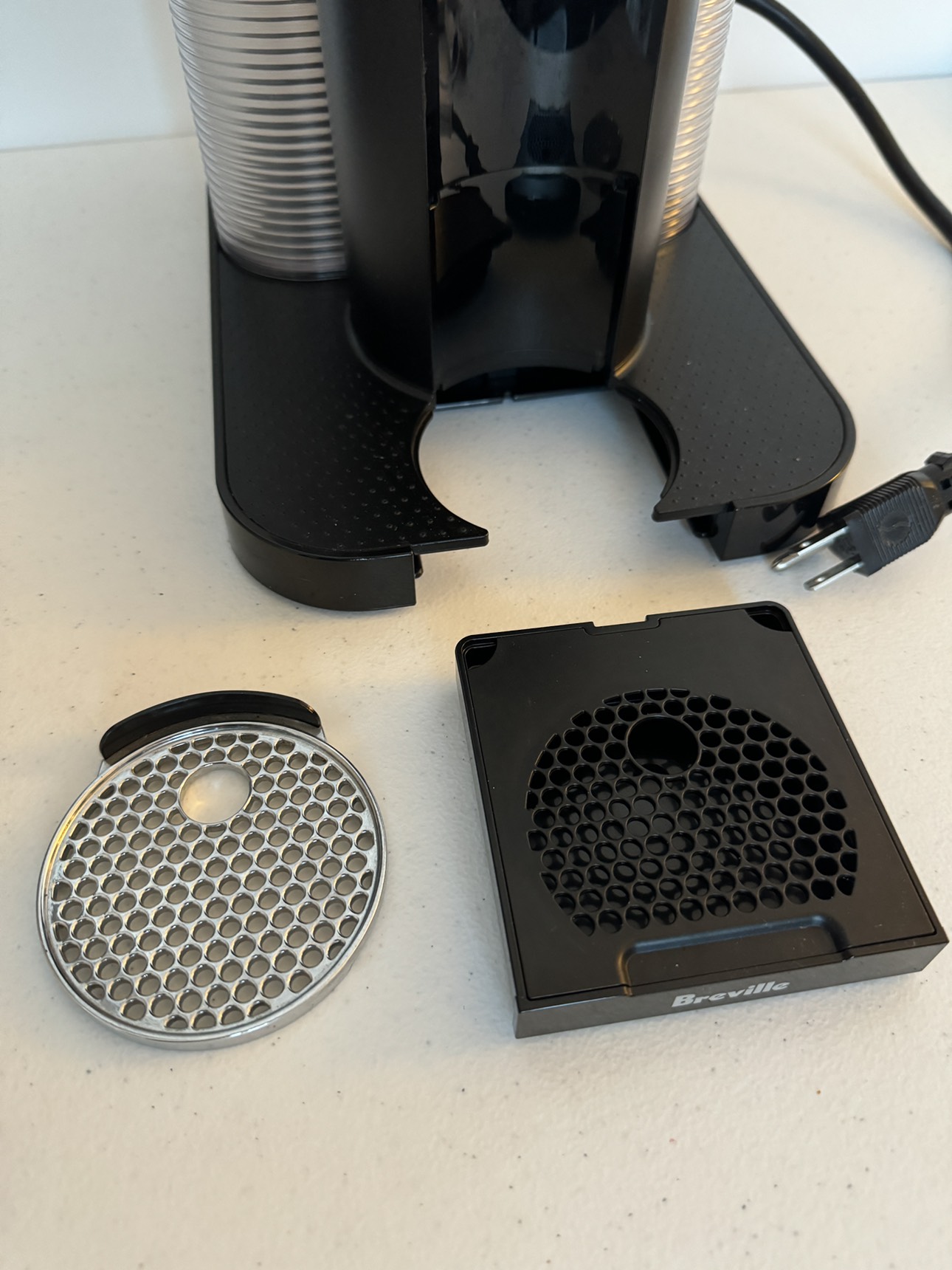 Breville Nespresso Coffee Maker BNV220BKM image indicator(4)