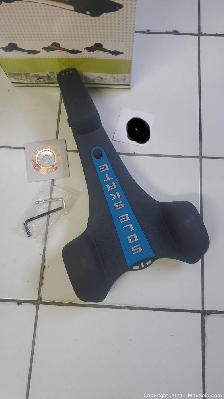 Sole Skate 3 Wheel Skateboard.***NEW IN BOX*** image indicator(3)