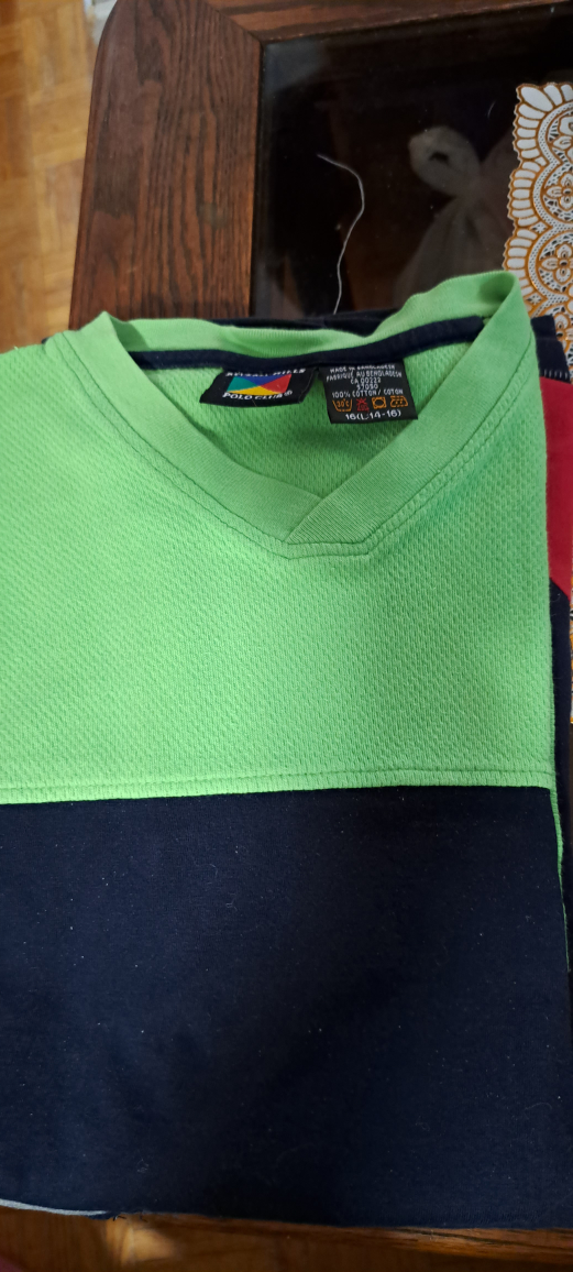 used t shirts good condition image indicator(4)