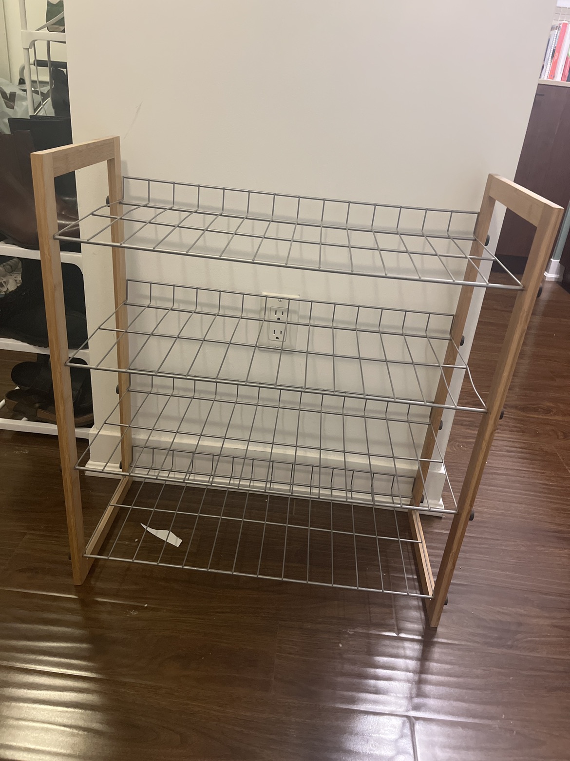 FREE - shoe rack thumbnail