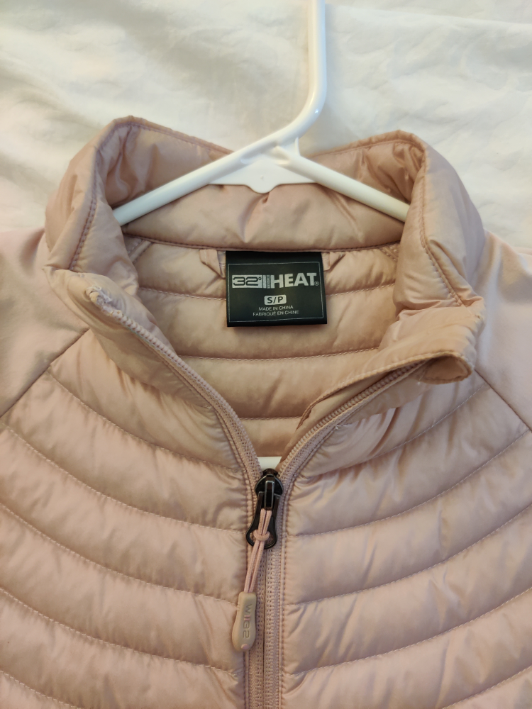 Lightweight soft pink down jacket image indicator(4)