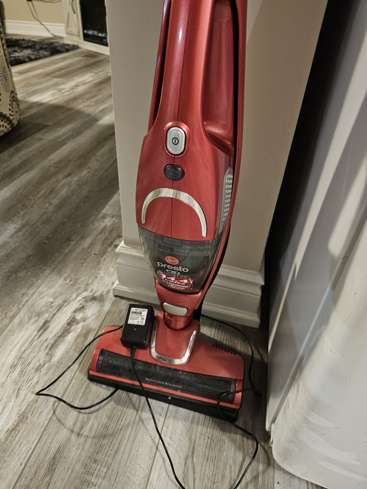 Hoover Presto Stick Vac for Sale! image indicator(2)