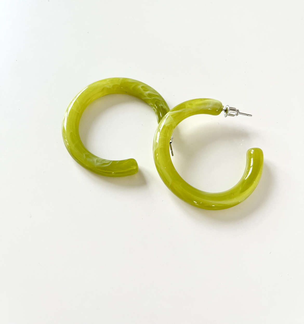 Candy color resin hoop earrings #freecycle thumbnail
