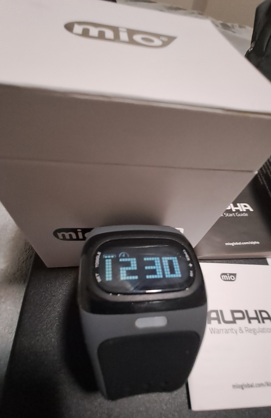 Mio Alpha Smart Watch Model 53P New Open Box Unisex image indicator(10)