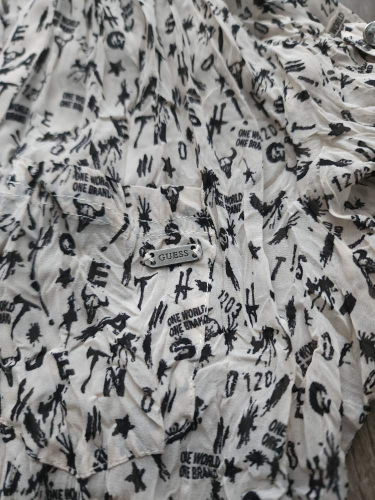 New Guess Short Sleeved Shirt Size XS image indicator(5)