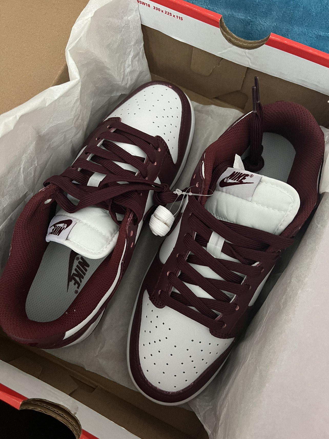 Nike dunk low maroon
