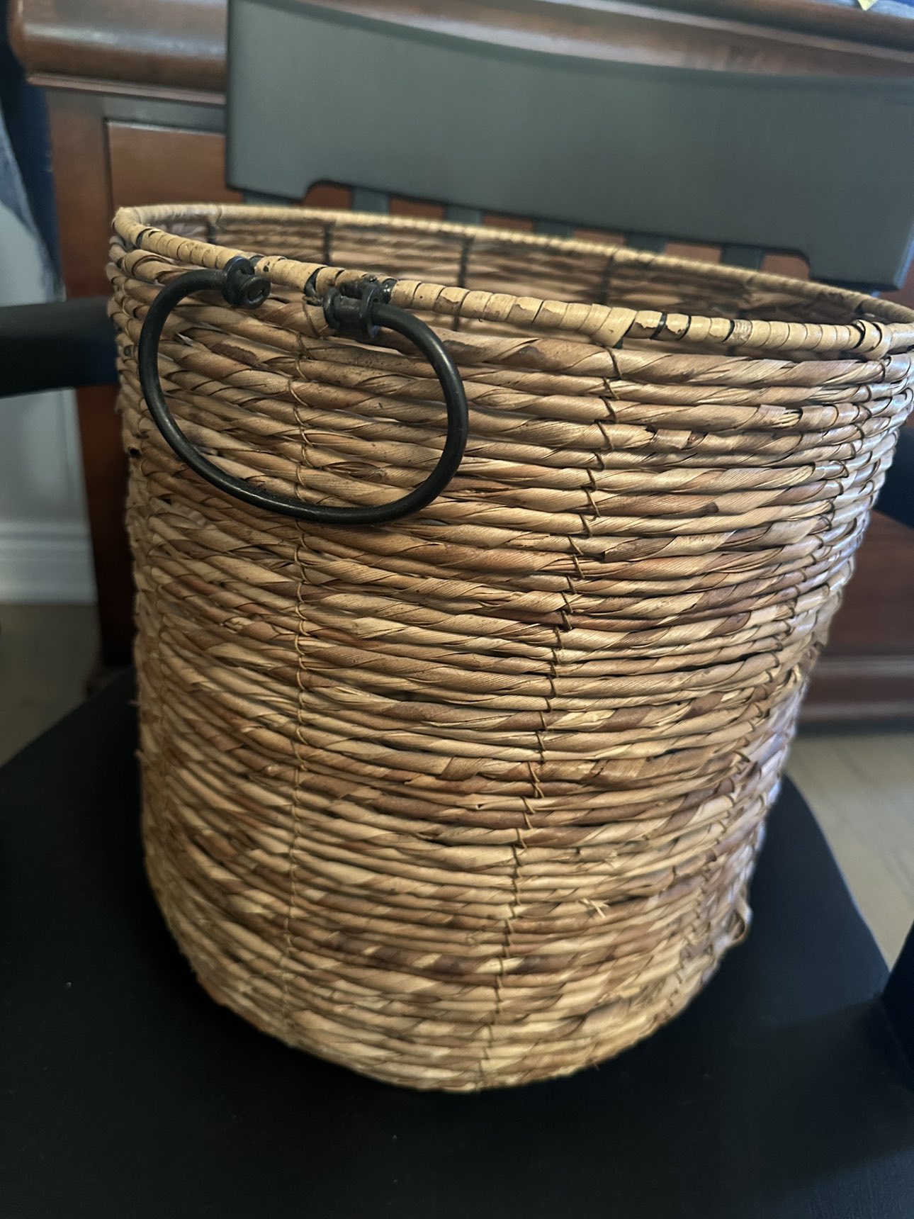 Price Firm - Wicker Basket with metal handles