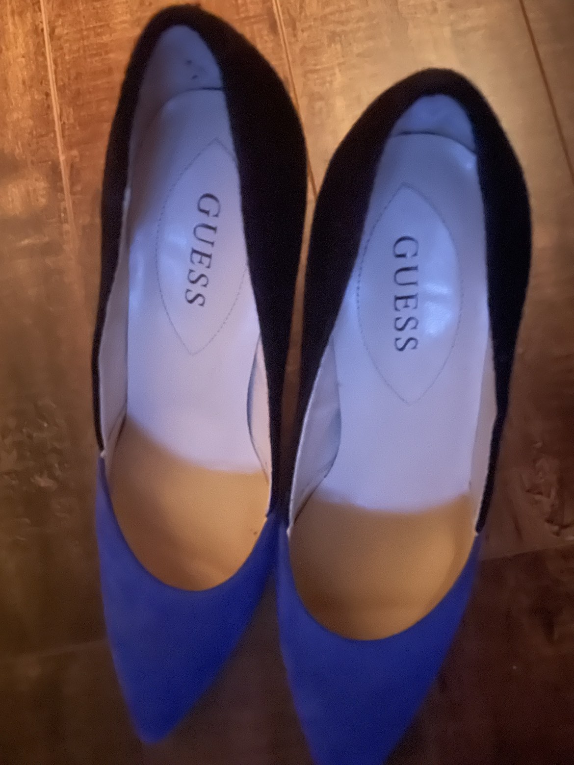 GUESS Women’s shoes size 8 1/2 image indicator(2)