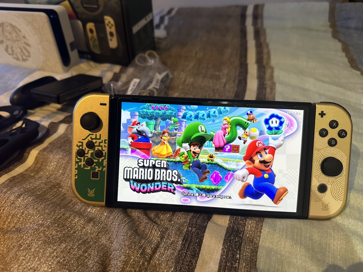 Nintendo Switch Zelda version+games - photo 4
