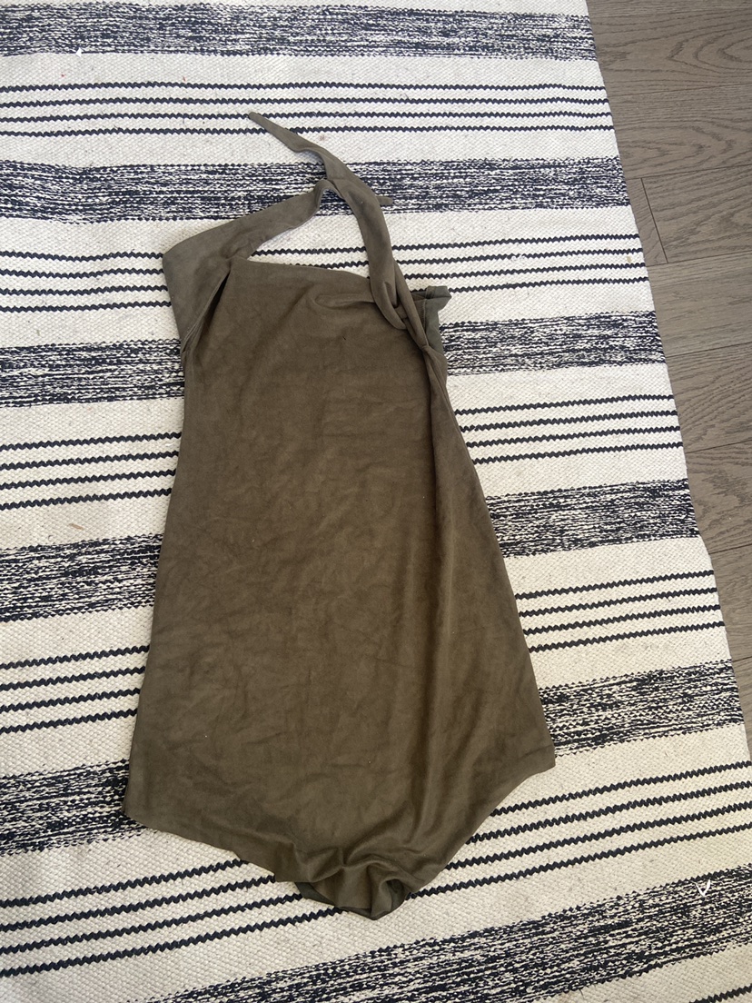 Sleeveless around the neck dark green top