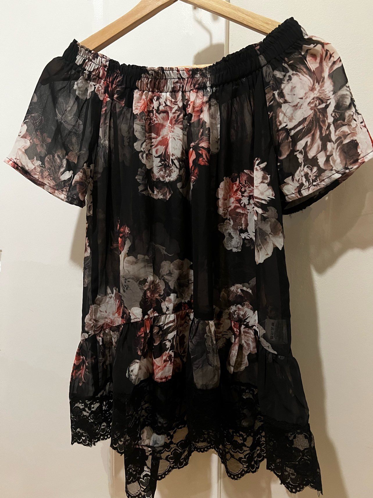 floral top thumbnail
