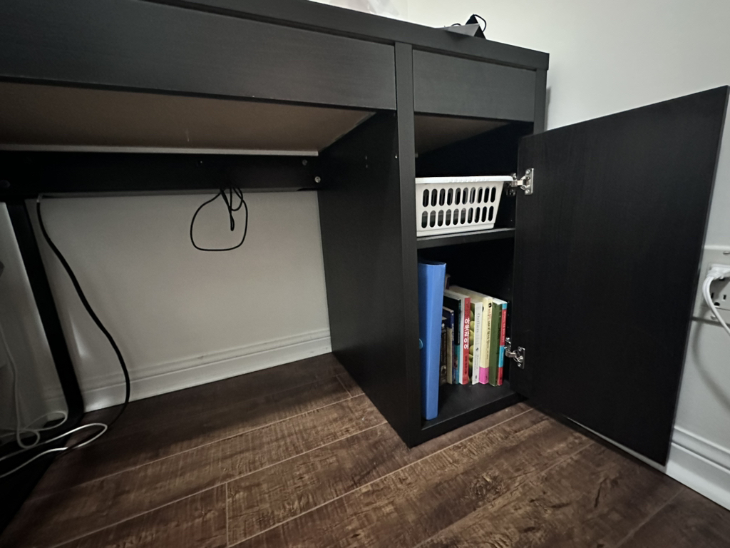 (Good Condition) Ikea Micke desk 80$ - photo 2