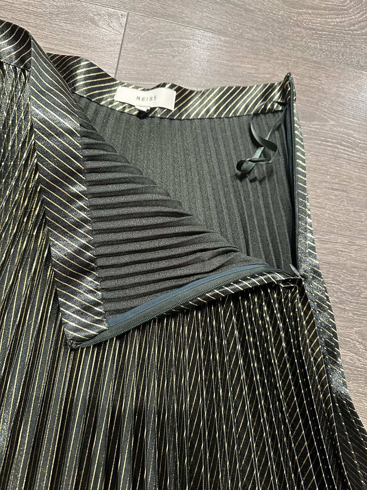 REISS pleated skirt size small green gold image indicator(5)