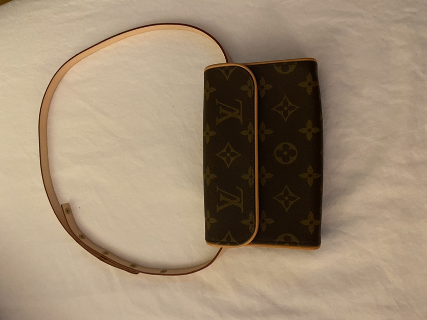 LV belt purse