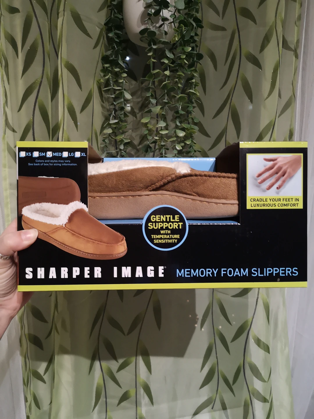 Sharper Image Memory Foam Slippers M New in Box #freecycle - photo 2