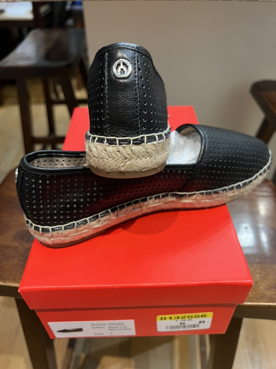 Brand new.  Wishbone Collection black leather shoes image indicator(2)