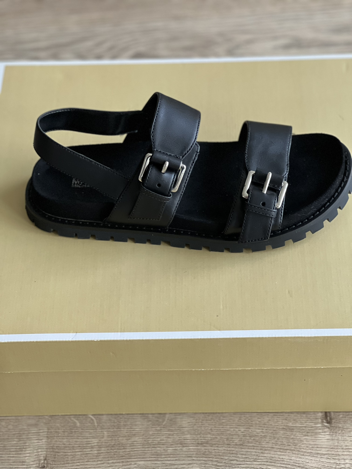 Michael Kors sandals image indicator(2)