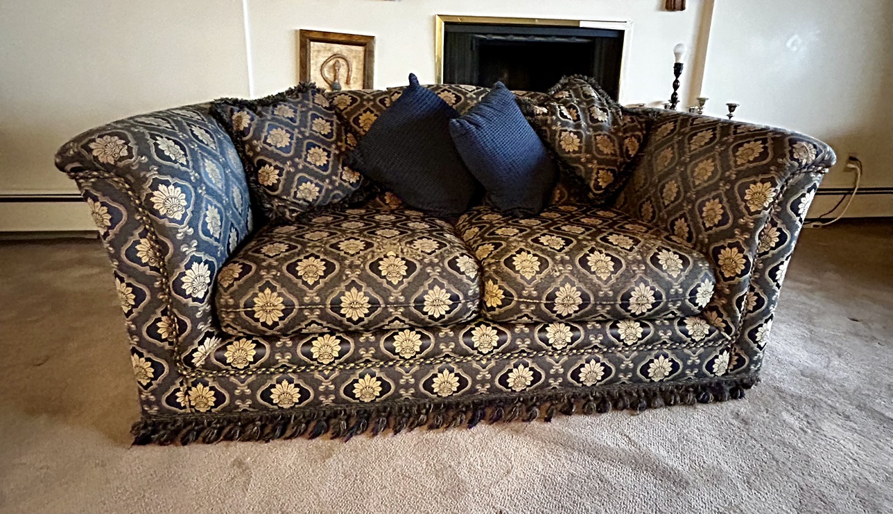 2 matching sofas , 3 seater & love-seat, flared out arms - photo 3