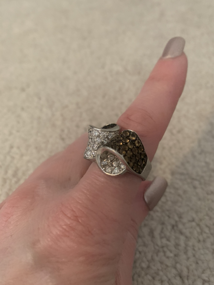 Ring with jewels thumbnail