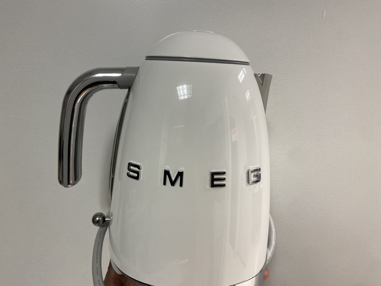 Smeg 50's Retro Style Aesthetic kettle 1.7L thumbnail