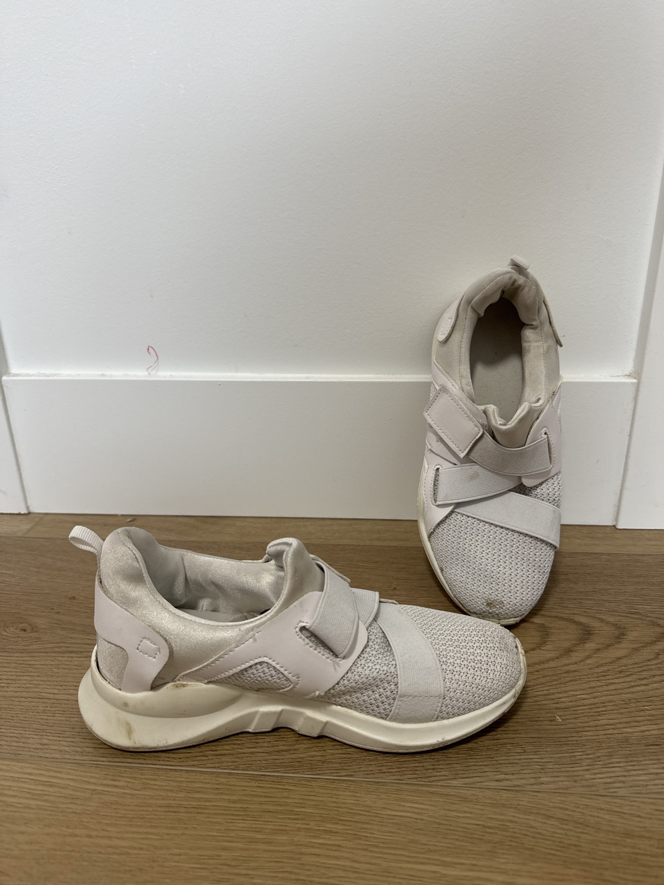 White jacket with free shoes - photo 2