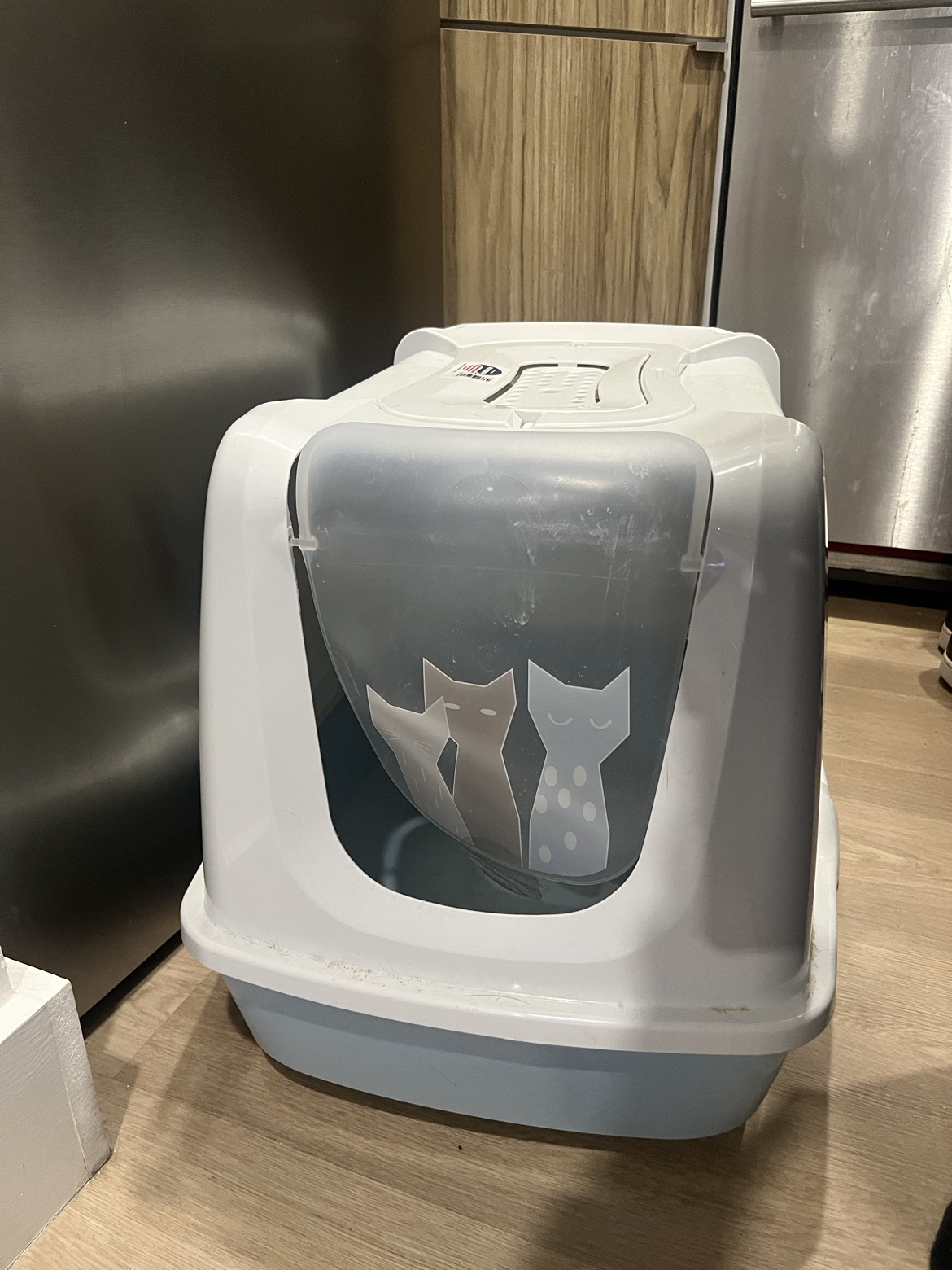 Never used XL cat litter box - photo 3