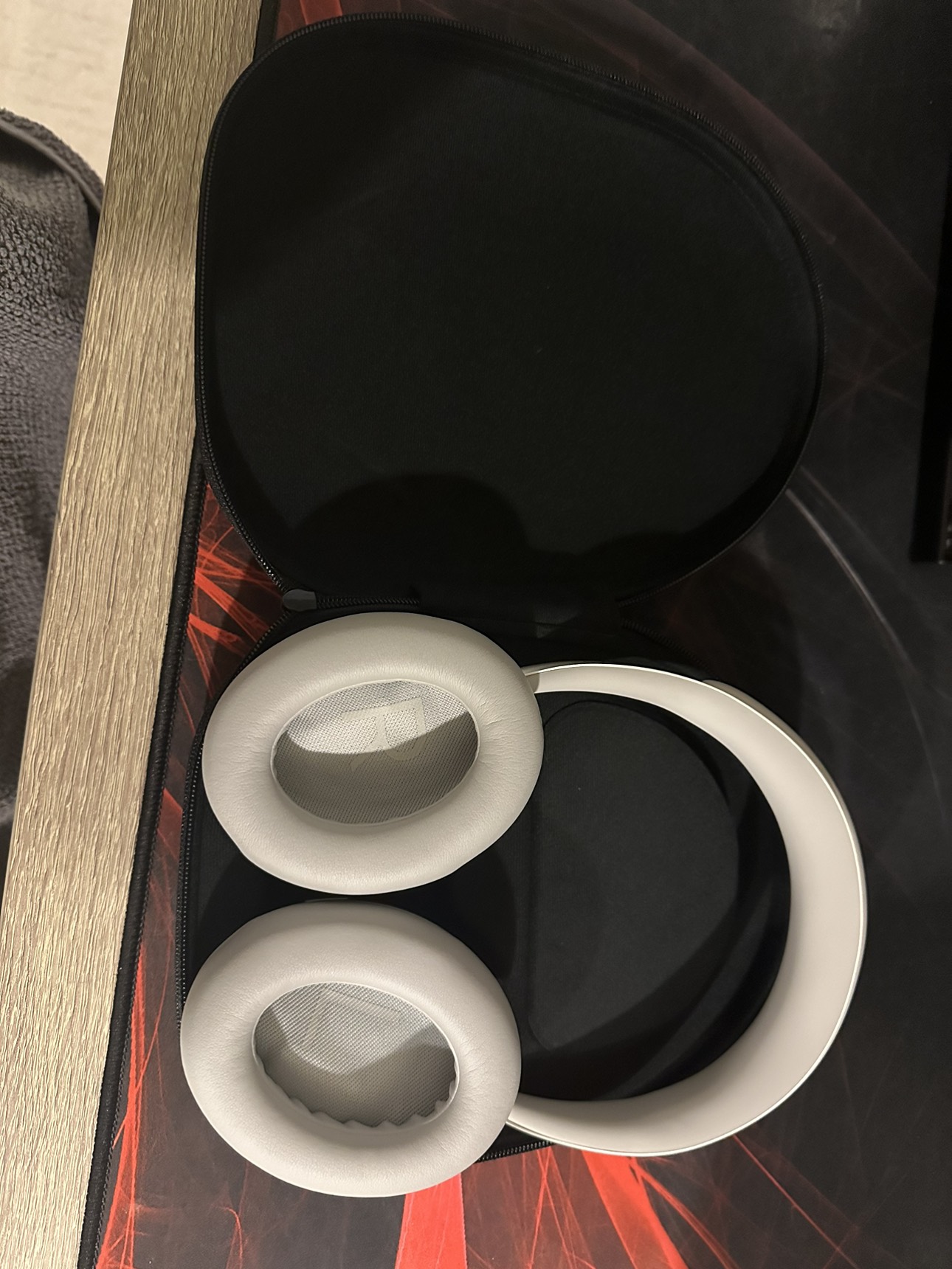 Bose 700 Noise Cancelling headphones. Excellent condition - photo 2