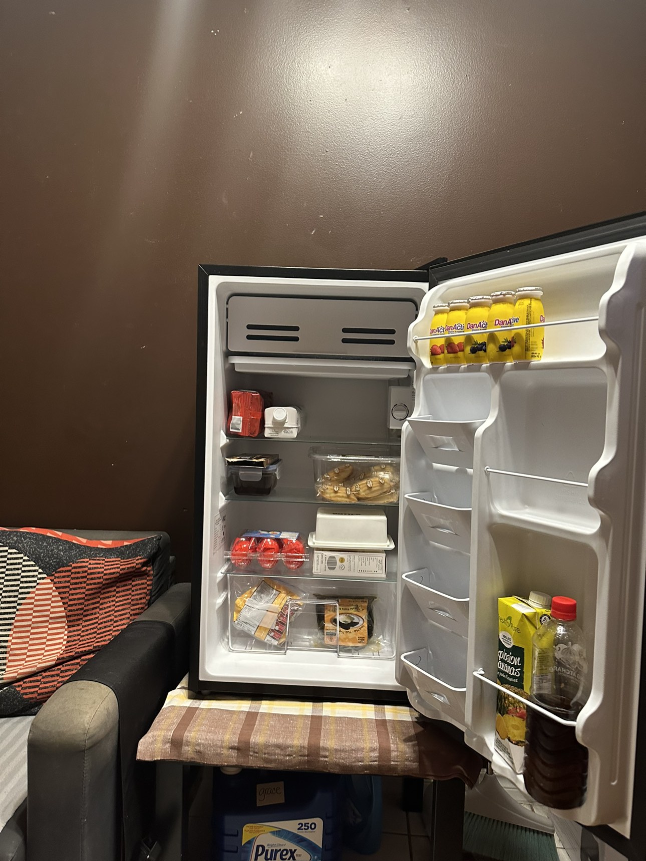 Compact fridge, Mini fridge Artic King - photo 4