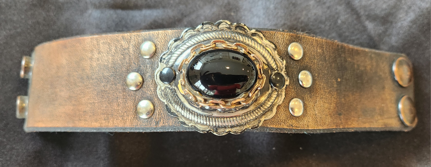 Leather bracelet with Onyx stone image indicator(5)