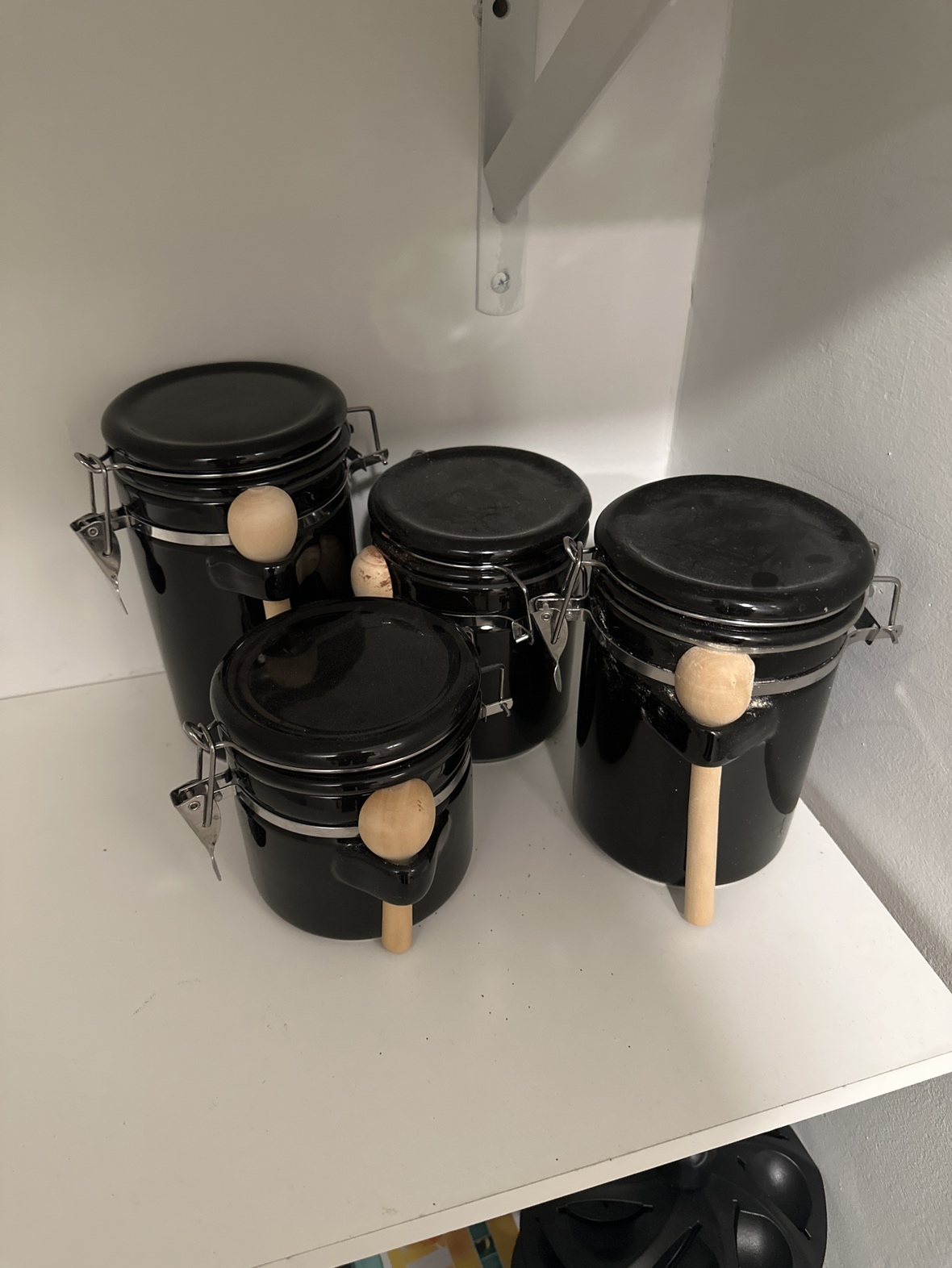 Food canister